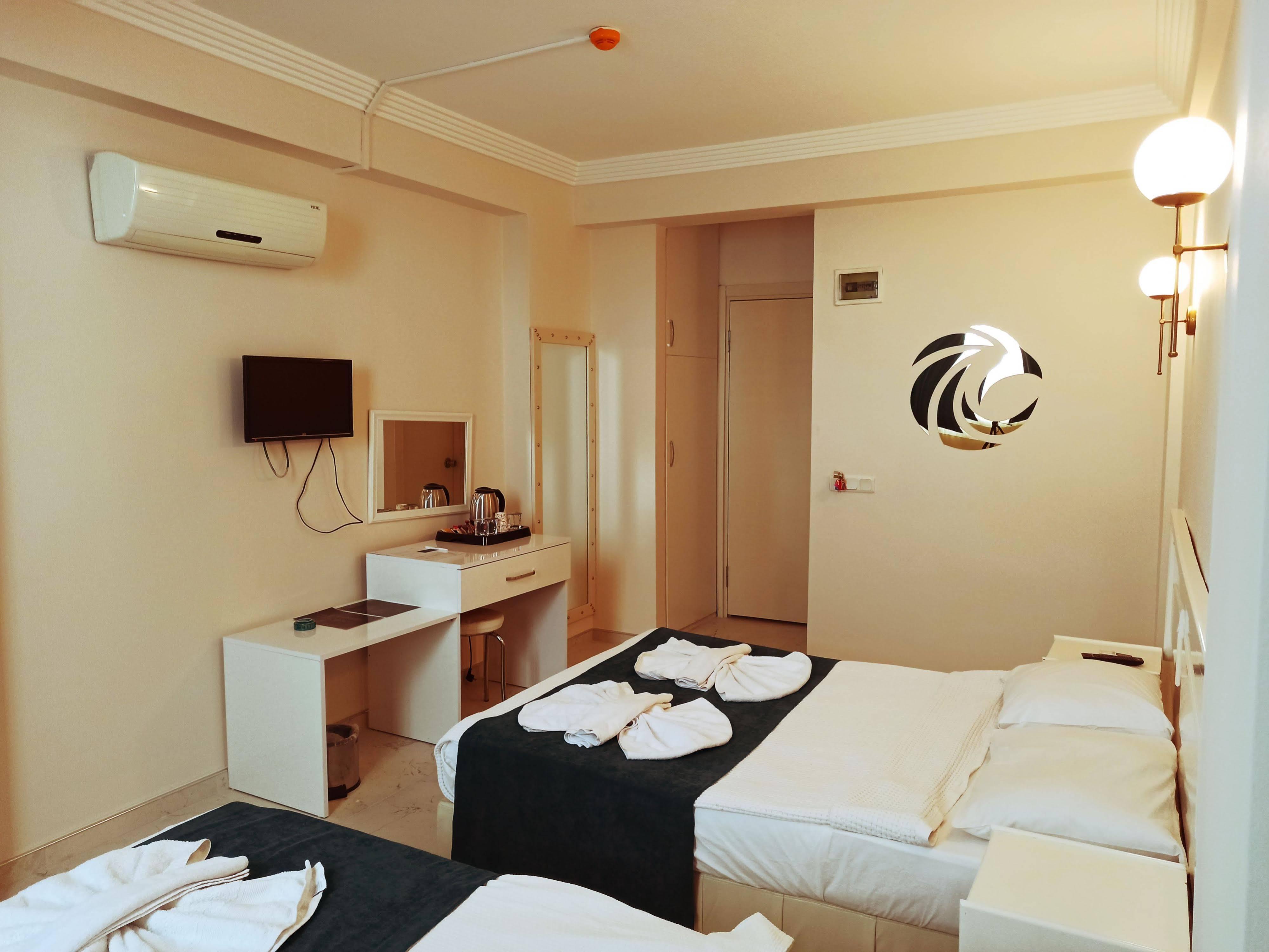 Aquila Beach Hotel Fethiye Bagian luar foto