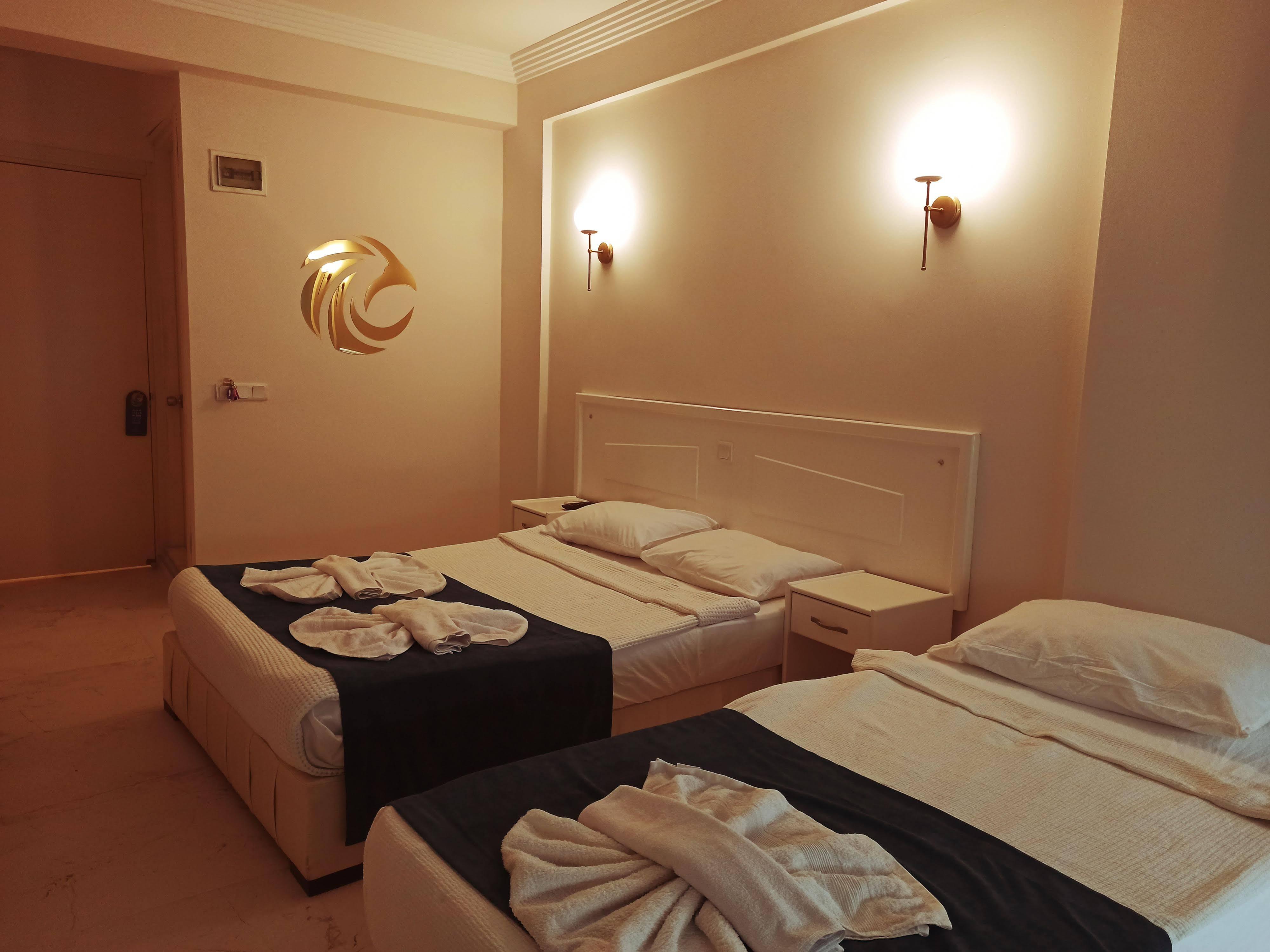 Aquila Beach Hotel Fethiye Bagian luar foto