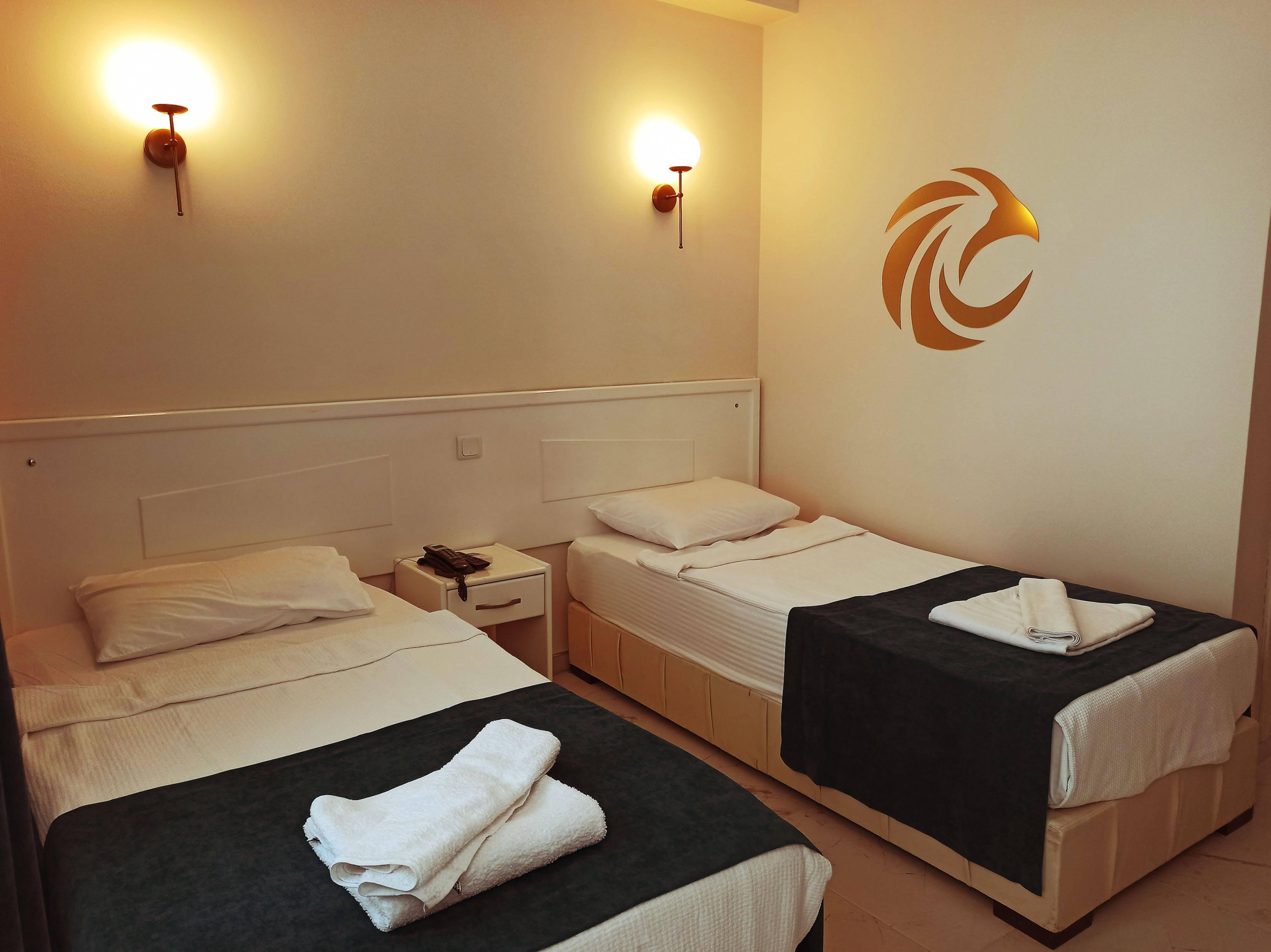 Aquila Beach Hotel Fethiye Bagian luar foto