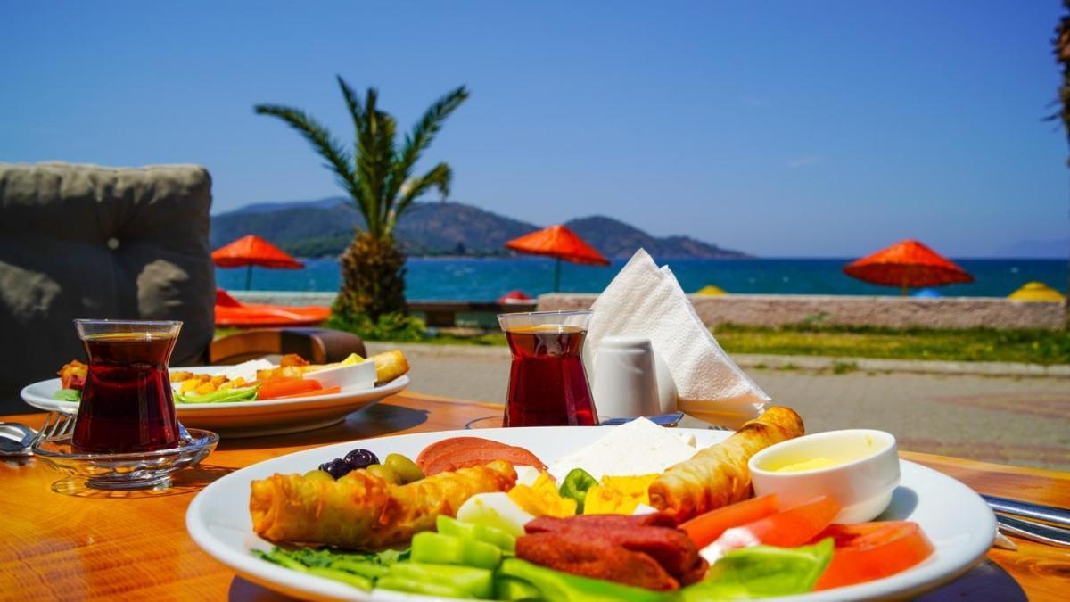 Aquila Beach Hotel Fethiye Bagian luar foto